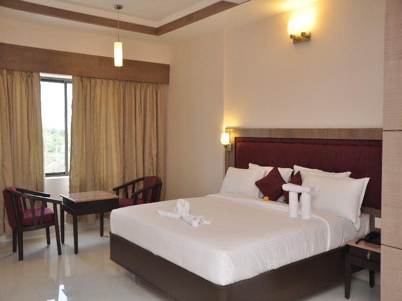 Chandra Royal Inn Velankanni Exterior photo